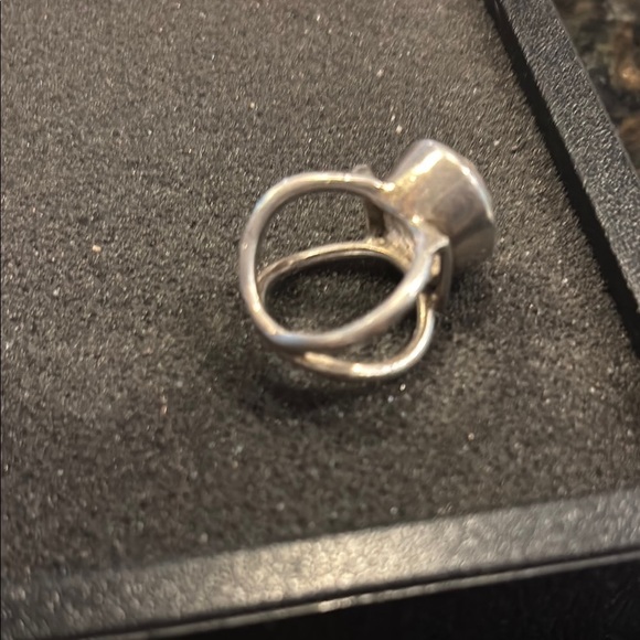 Stunning Sterling Silver Ring with Clear Quartz 925 - Picture 2 of 5